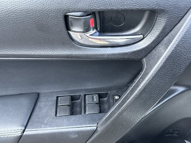 Used 2015 Toyota Corolla S FWD image 14