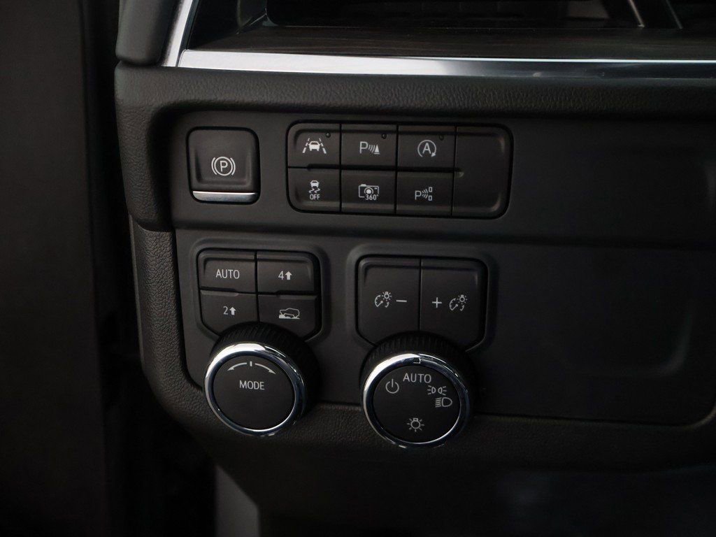 Used 2025 Chevrolet Tahoe LT image 41