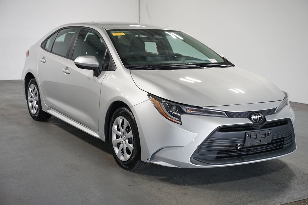 Certified 2024 Toyota Corolla LE image 3