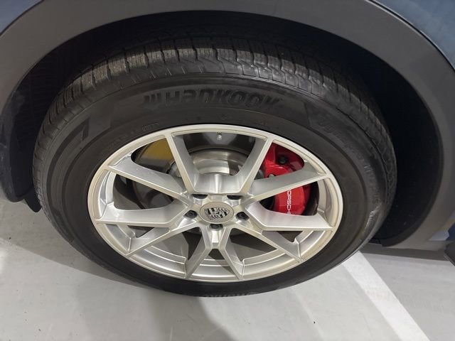 Used 2024 Porsche Cayenne S image 38