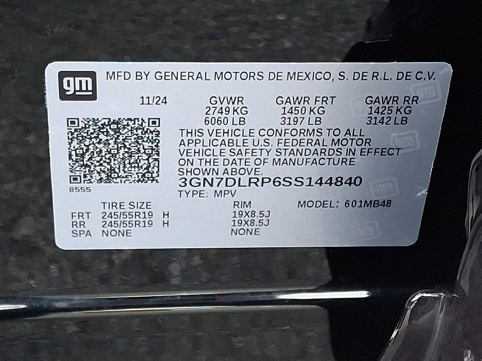 Used 2025 Chevrolet Equinox EV LT w/ Convenience Package image 25