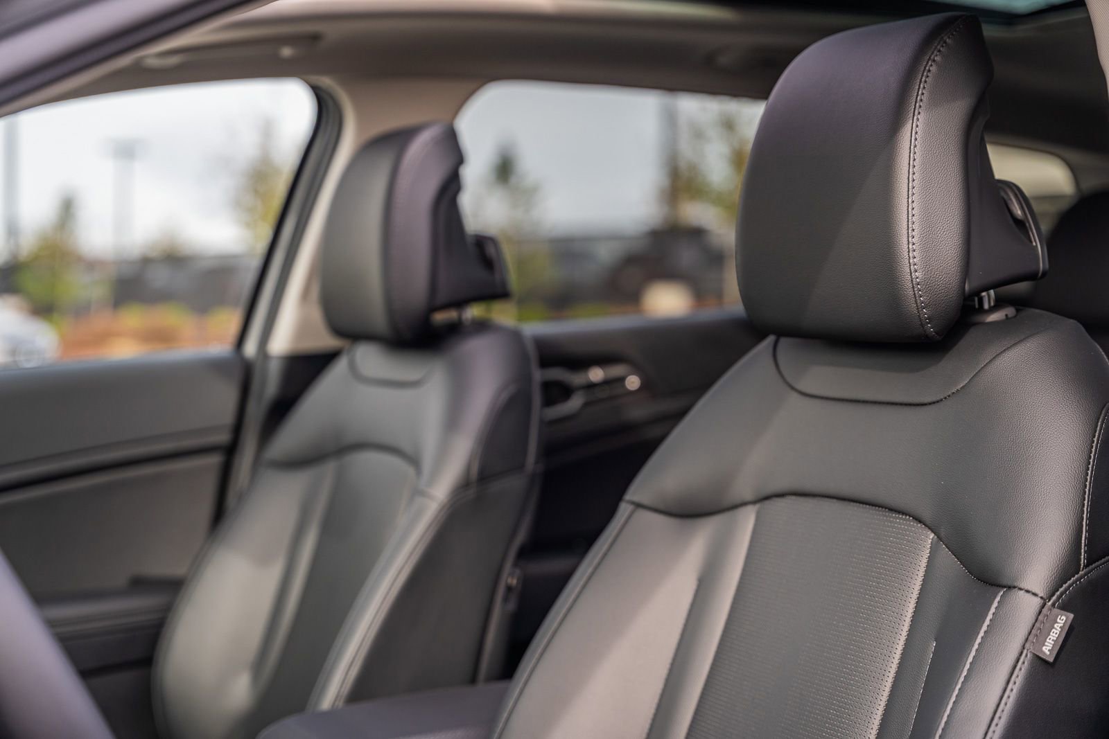 New 2026 Kia Sportage EX w/ EX Panorama Roof Package image 16