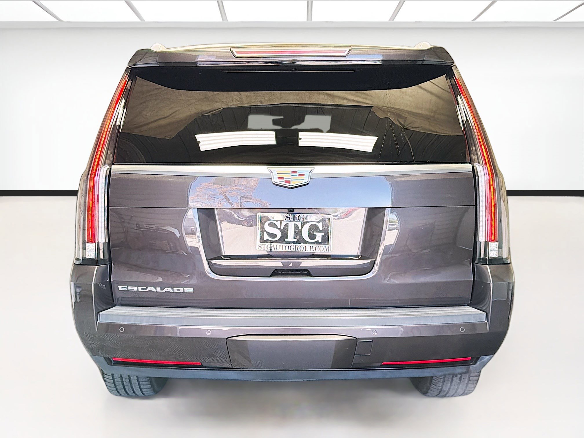 Used 2016 Cadillac Escalade Platinum AWD/4WD image 5