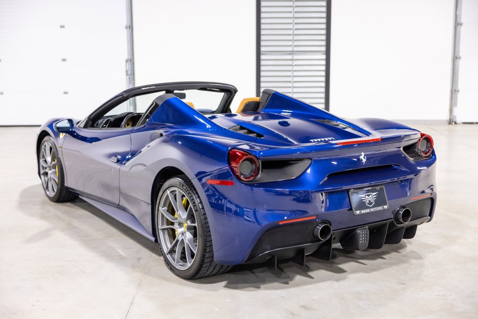 Used 2019 Ferrari 488 Spider image 7