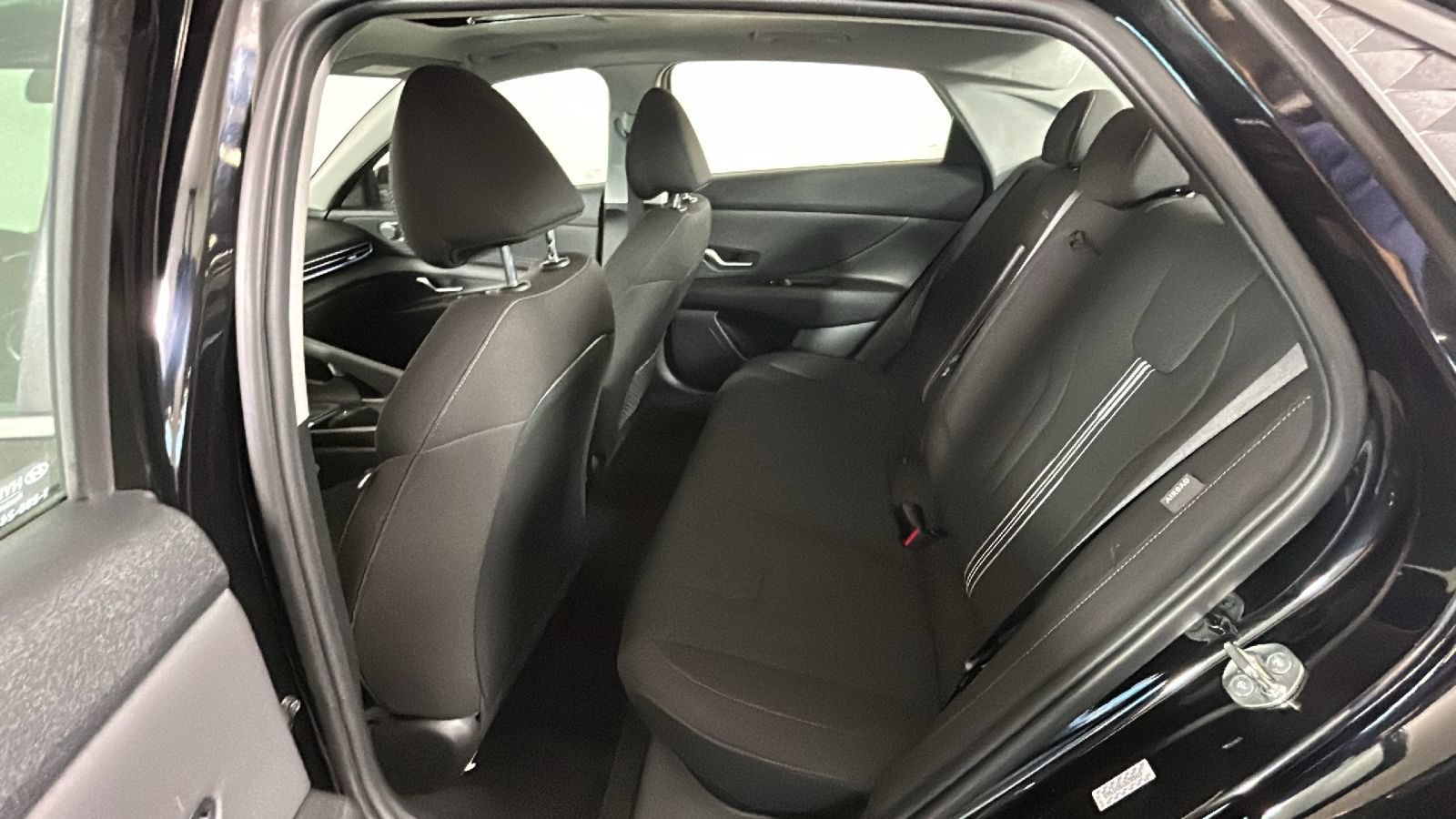 Certified 2024 Hyundai Elantra SEL w/ Convenience Package FWD image 32