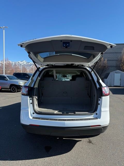 Used 2017 Chevrolet Traverse LS FWD image 9