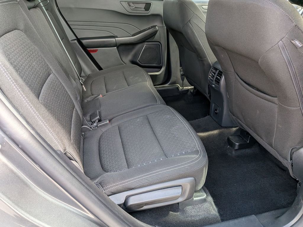 Used 2025 Ford Escape Active AWD/4WD image 27