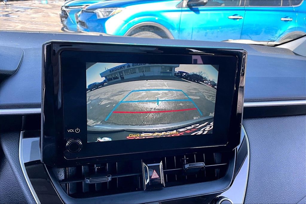 Used 2025 Toyota Corolla LE image 14