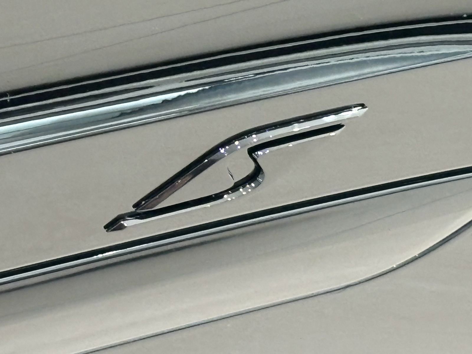 New 2025 Bentley Bentayga image 33