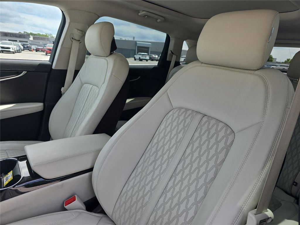 Used 2023 Lincoln Nautilus Black Label AWD/4WD image 16