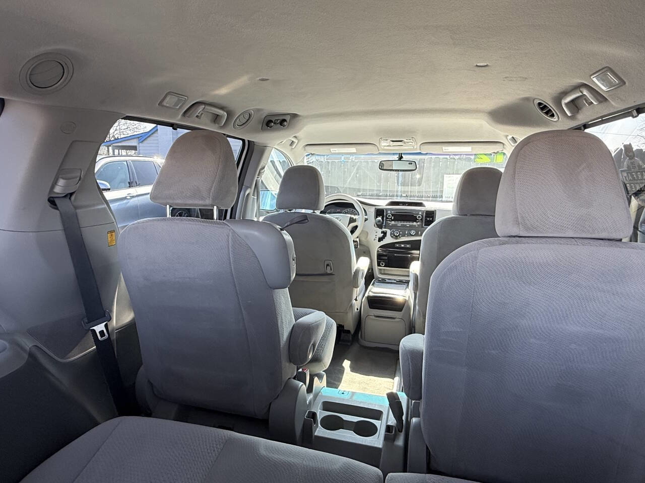 Used 2012 Toyota Sienna LE image 15