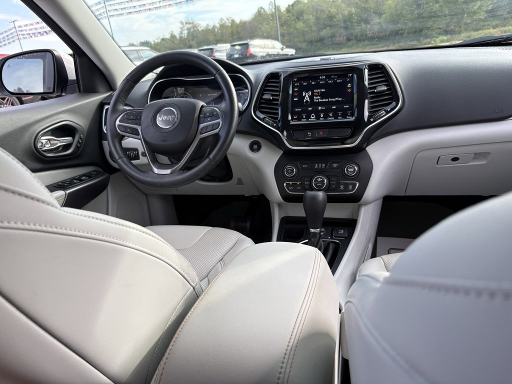 Used 2019 Jeep Cherokee Limited image 35