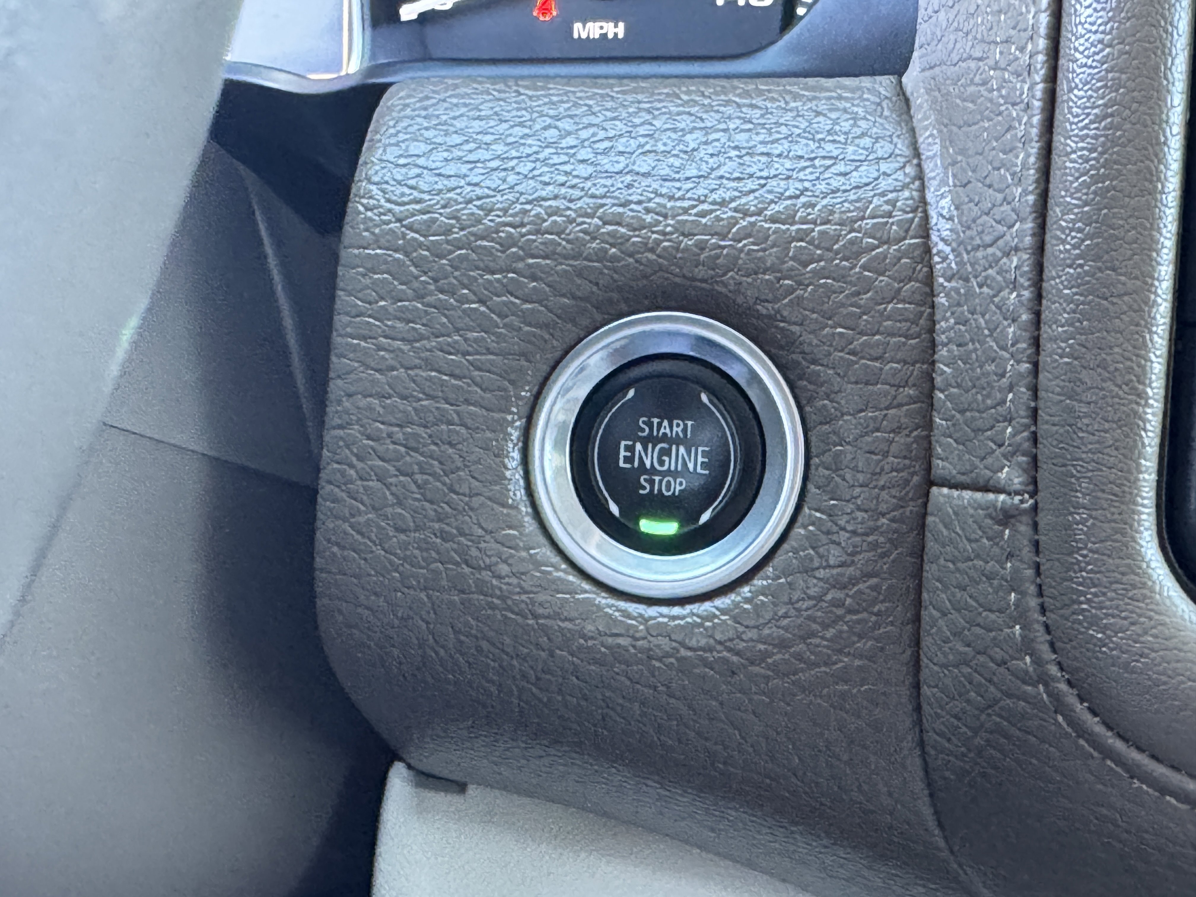 Certified 2021 GMC Yukon Denali image 30