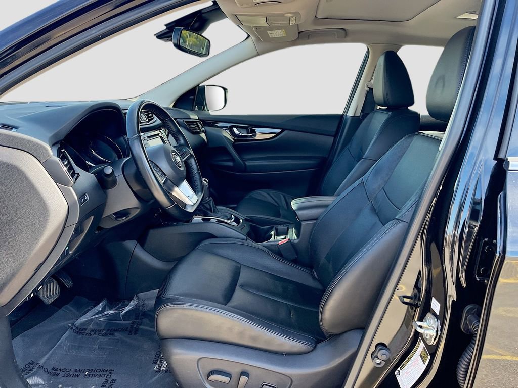 Used 2021 Nissan Rogue Sport SL w/ Premium Package FWD image 21