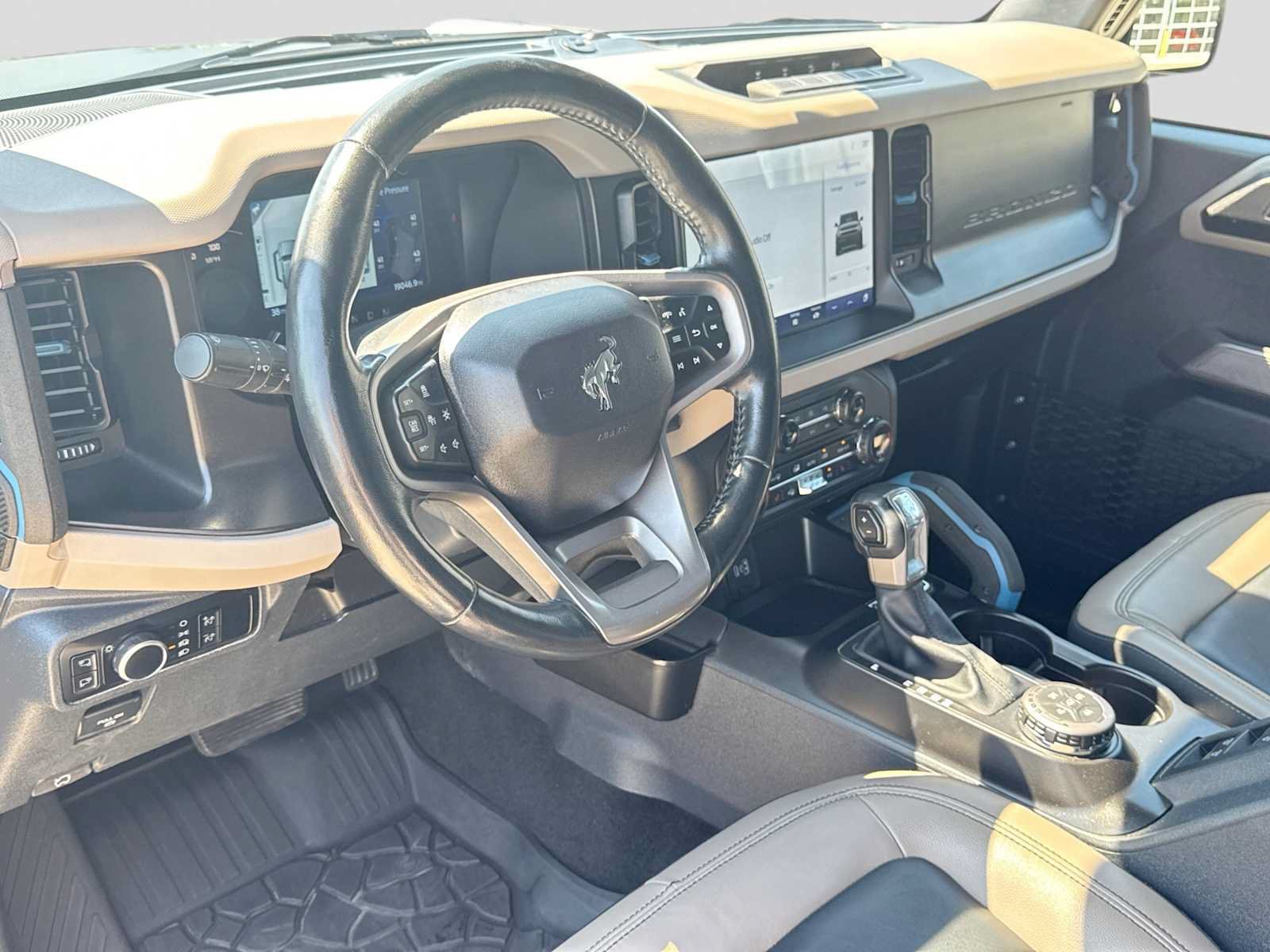 Used 2023 Ford Bronco Wildtrak AWD/4WD image 2