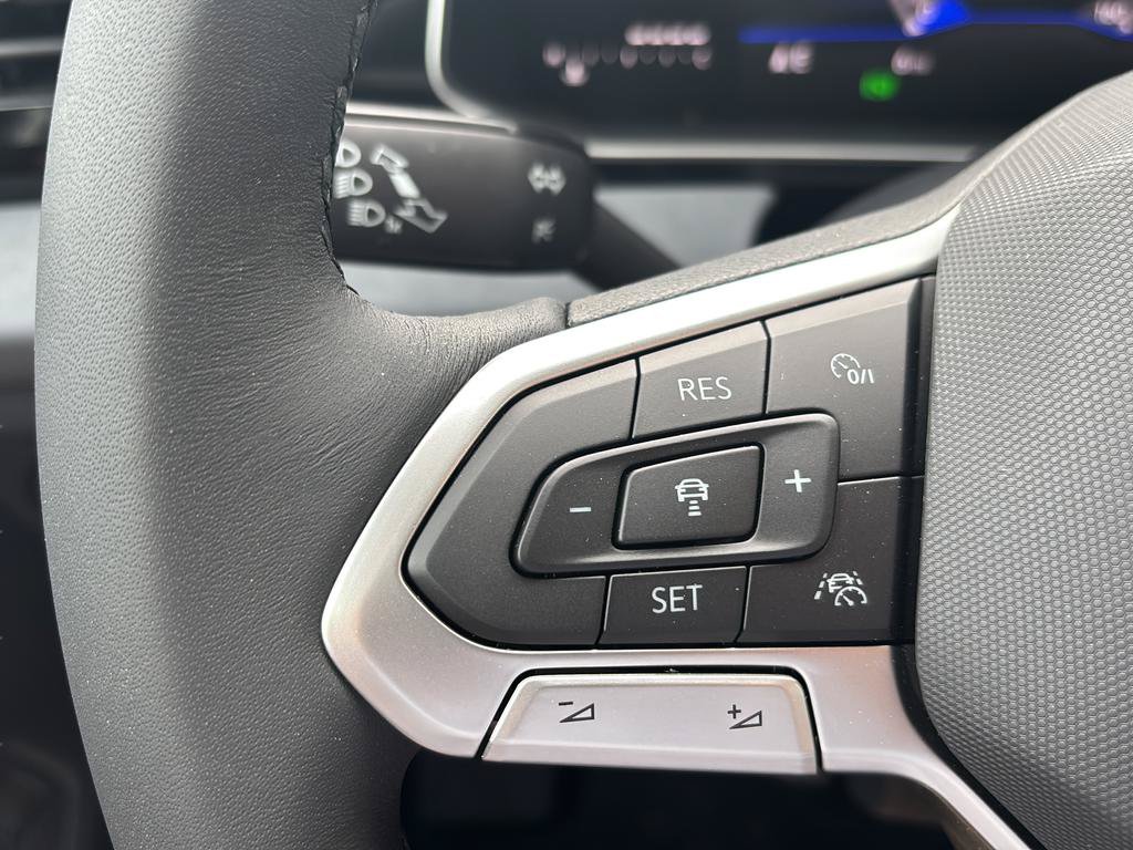 New 2026 Volkswagen Jetta SE FWD image 21