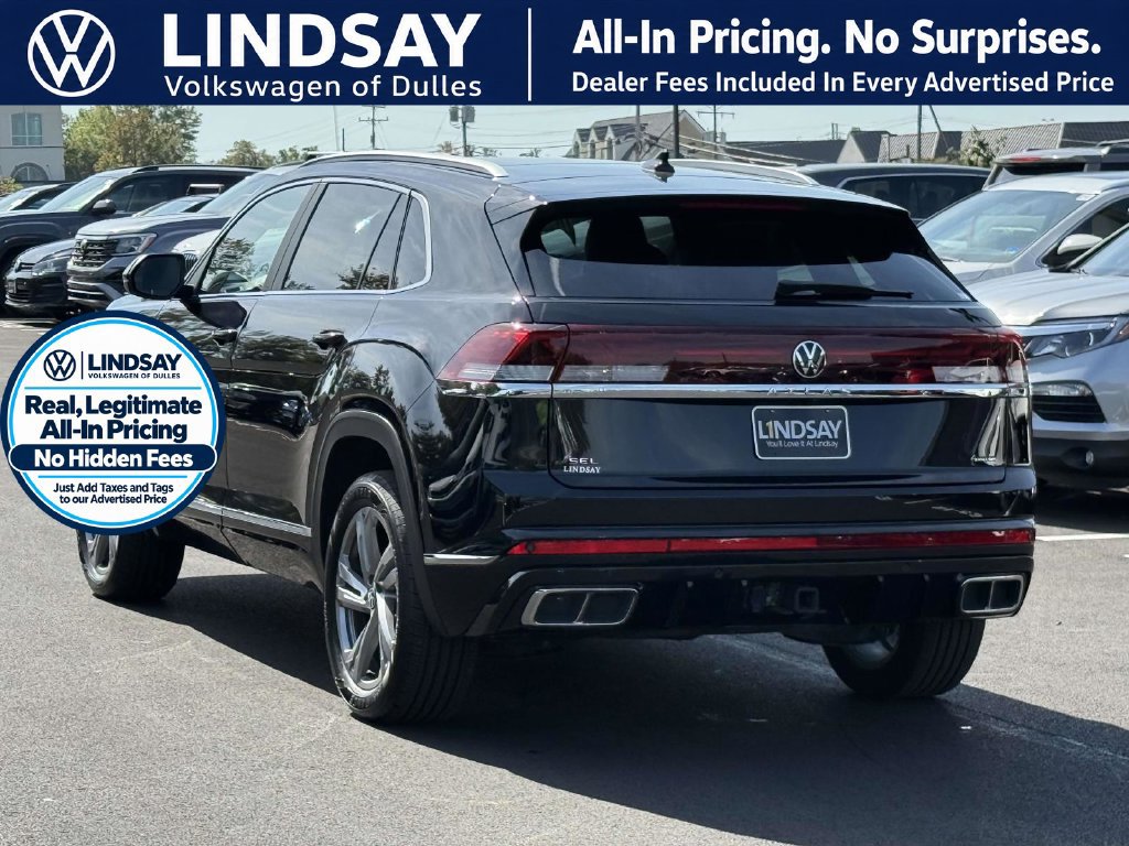 Used 2024 Volkswagen Atlas Cross Sport SEL R-Line AWD/4WD image 5