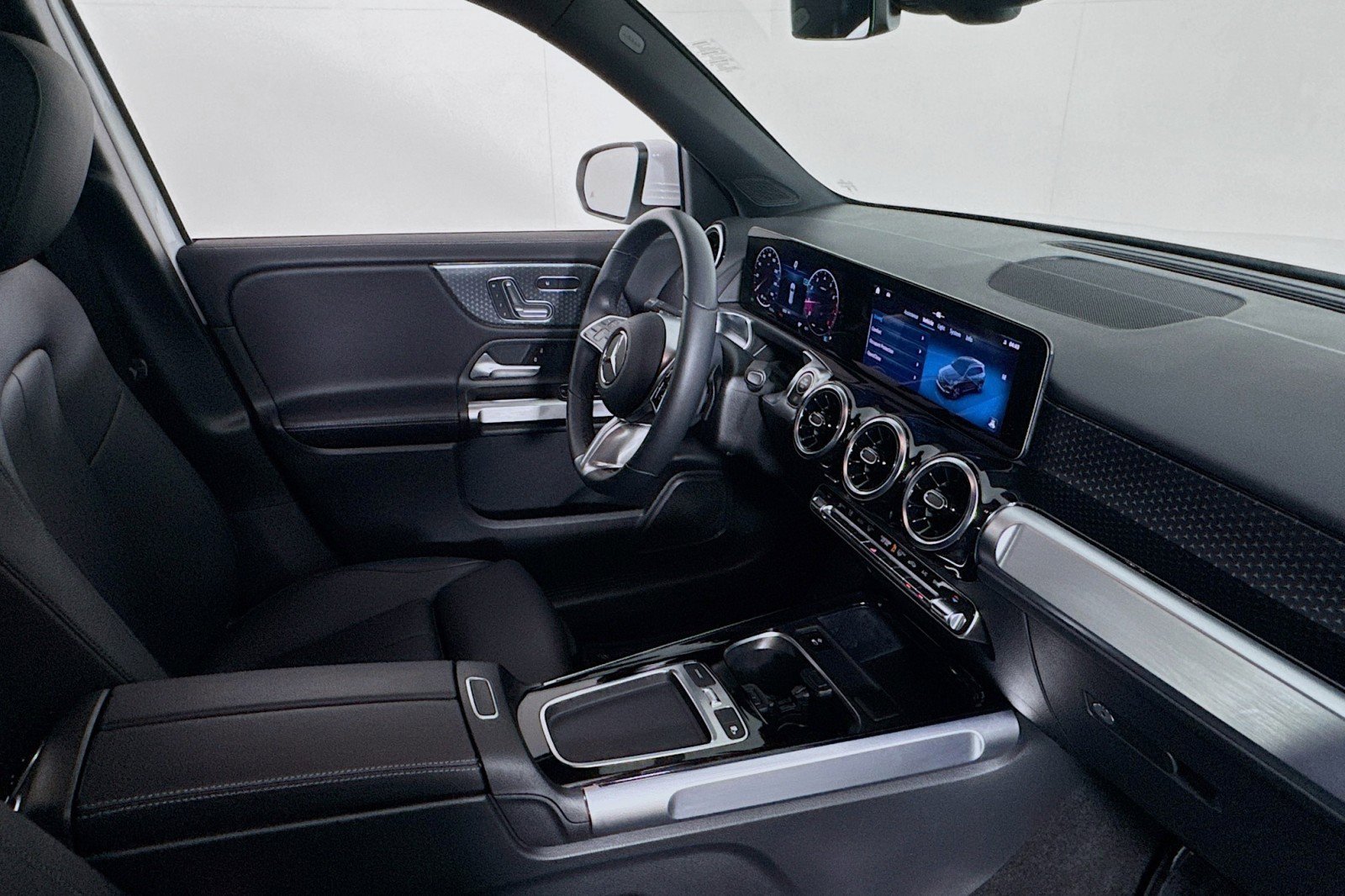 Certified 2026 Mercedes-Benz GLB 250 image 17