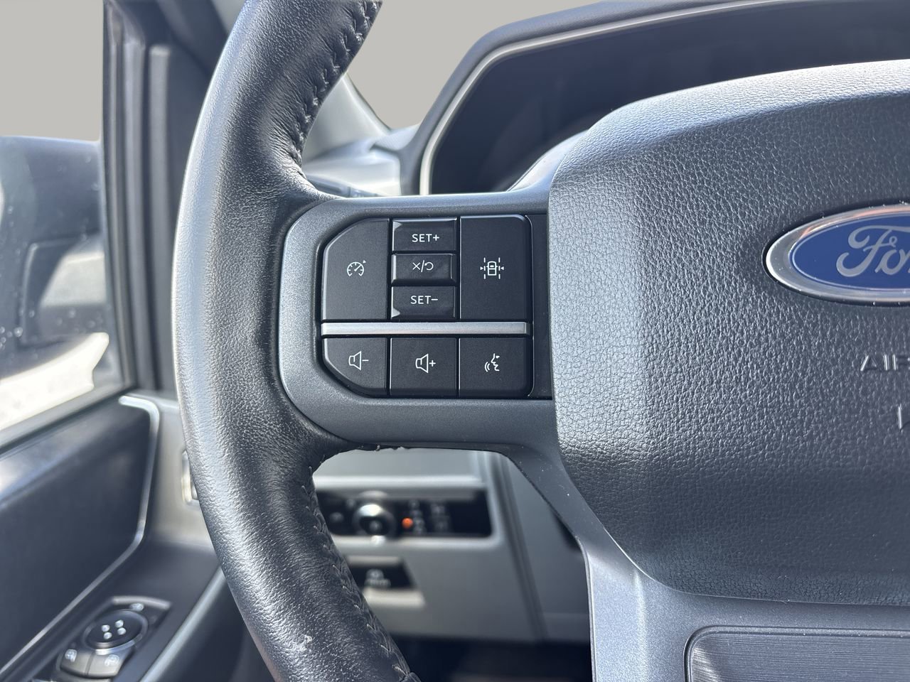 Used 2022 Ford F150 XLT w/ Equipment Group 301A Mid image 27