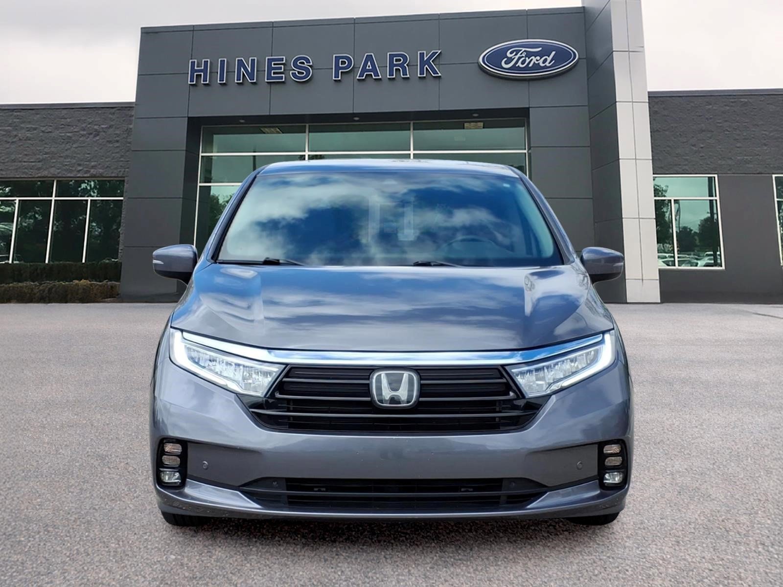 Used 2022 Honda Odyssey Touring image 2