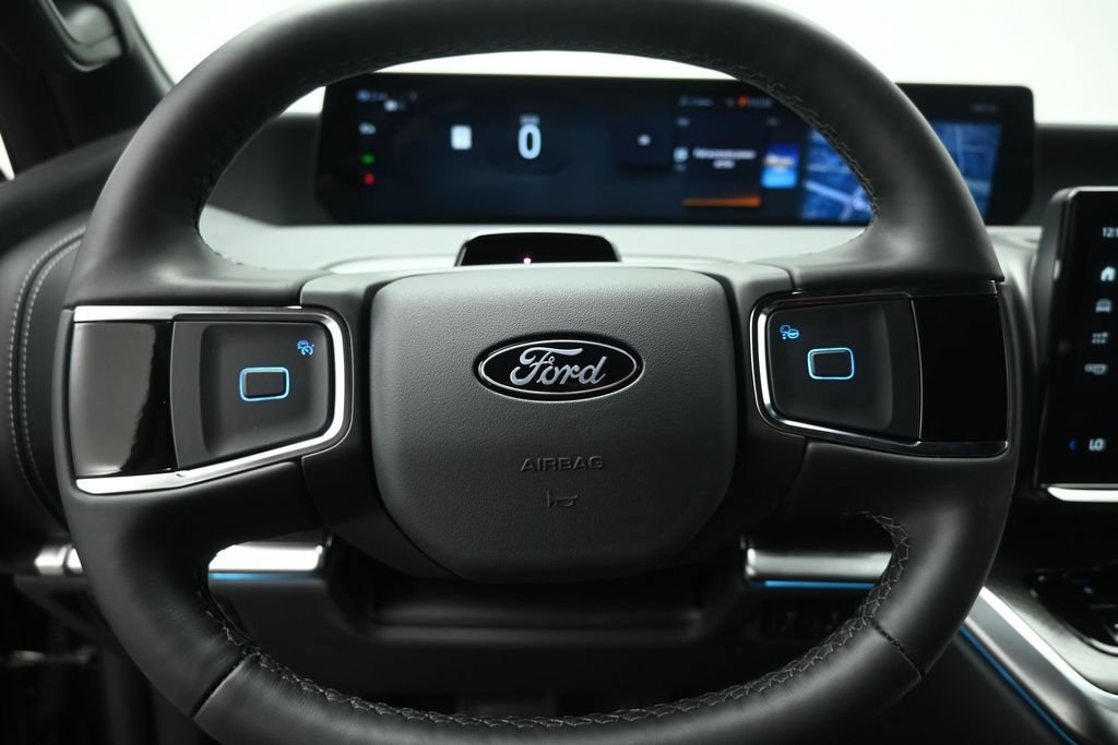 New 2026 Ford Expedition Platinum w/ Stealth Appearance Package AWD/4WD image 12