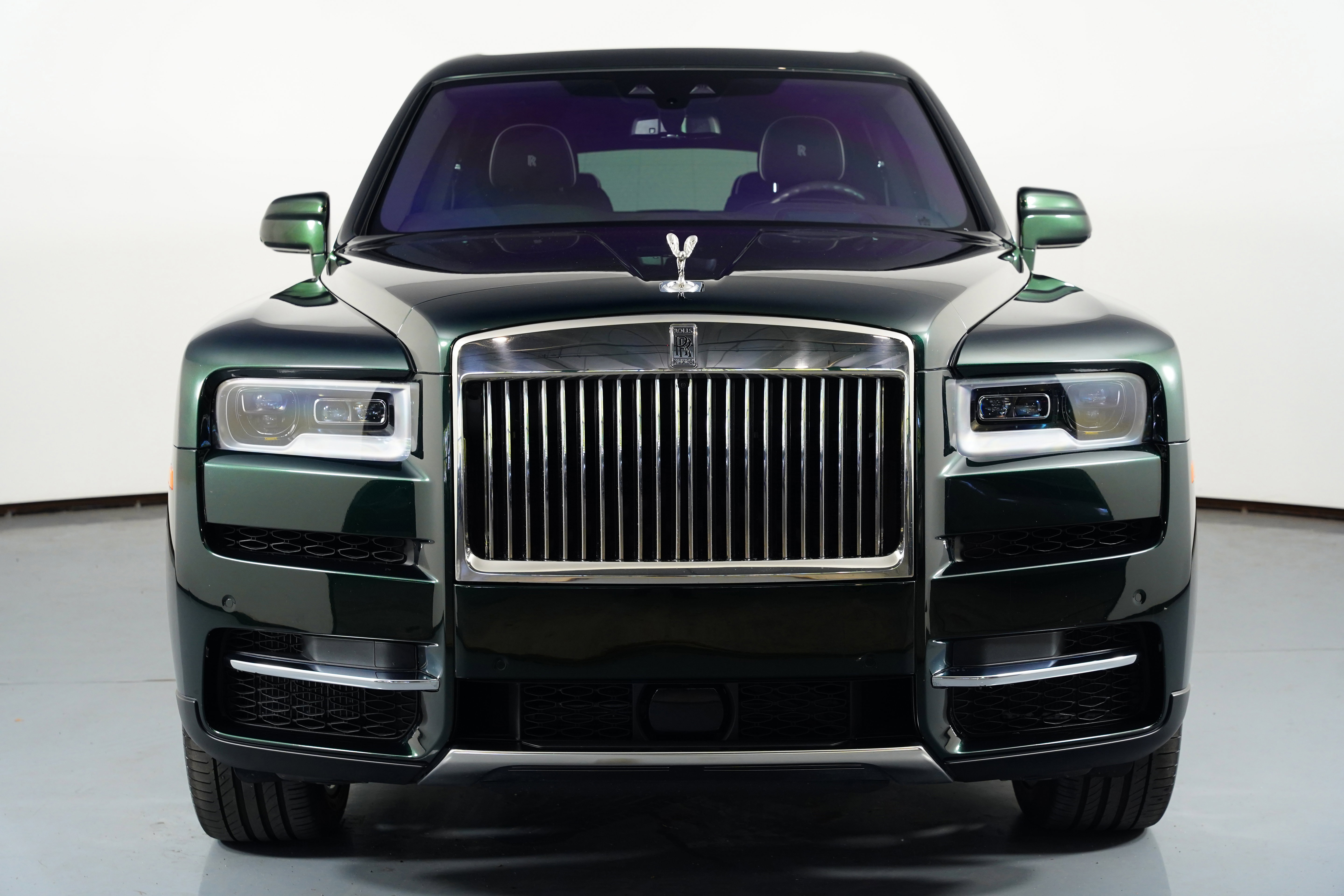 Used 2023 Rolls-Royce Cullinan w/ Cullinan Package image 90
