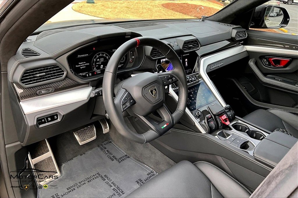 Used 2024 Lamborghini Urus S image 12