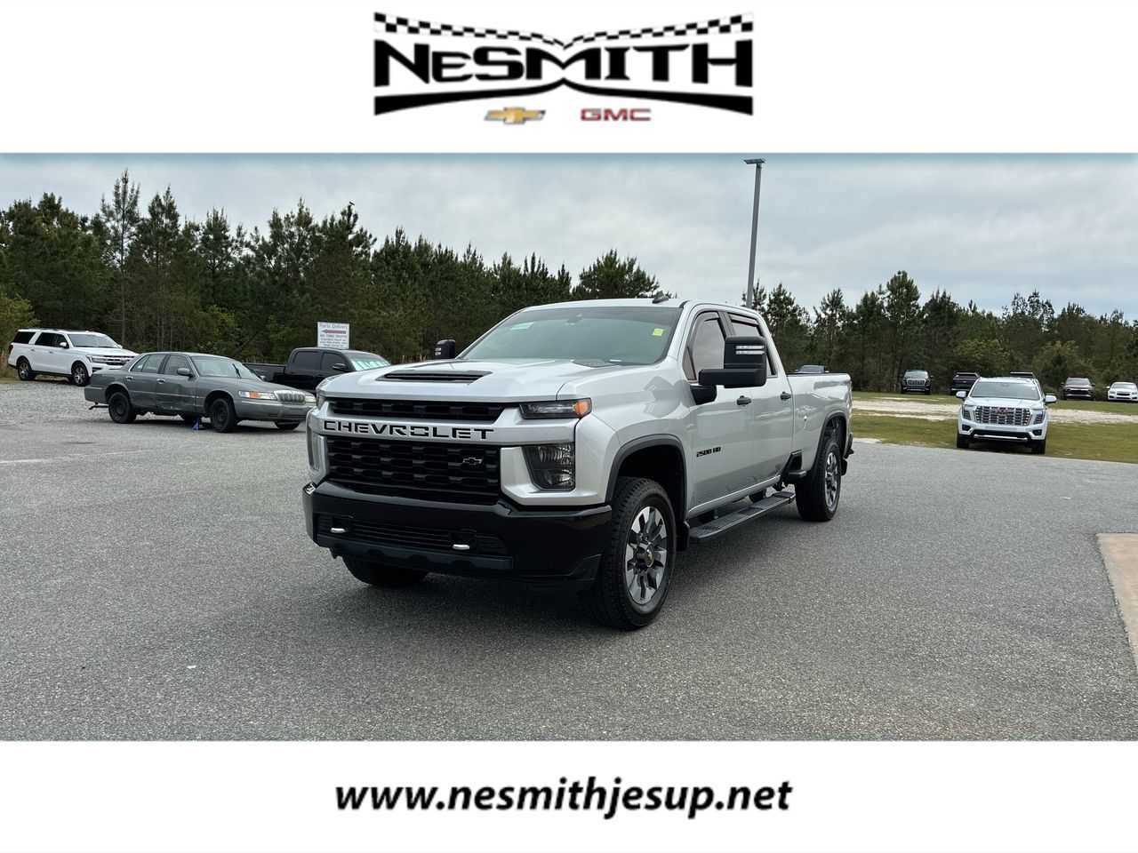 Used 2021 Chevrolet Silverado 2500 Custom w/ Custom Value Package image 1