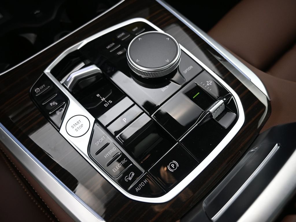 New 2026 BMW X5 xDrive50e AWD/4WD image 17