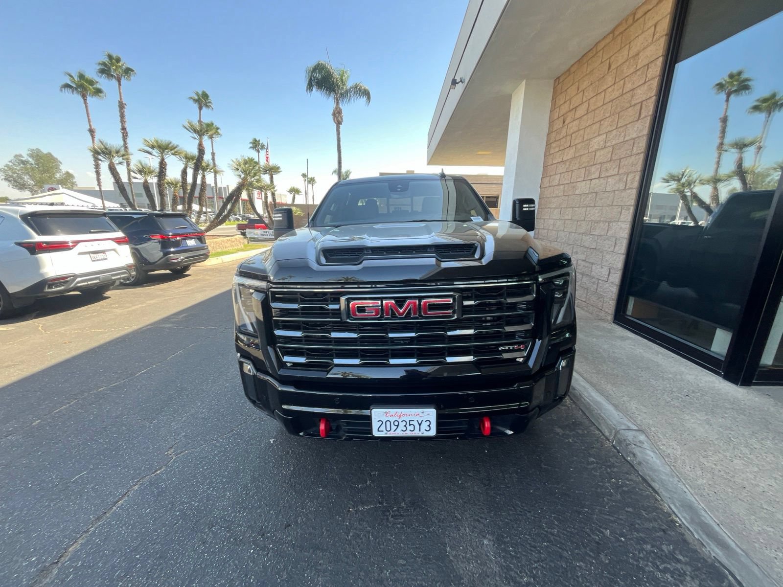 Used 2024 GMC Sierra 2500 AT4 w/ Max Trailering Package AWD/4WD image 2