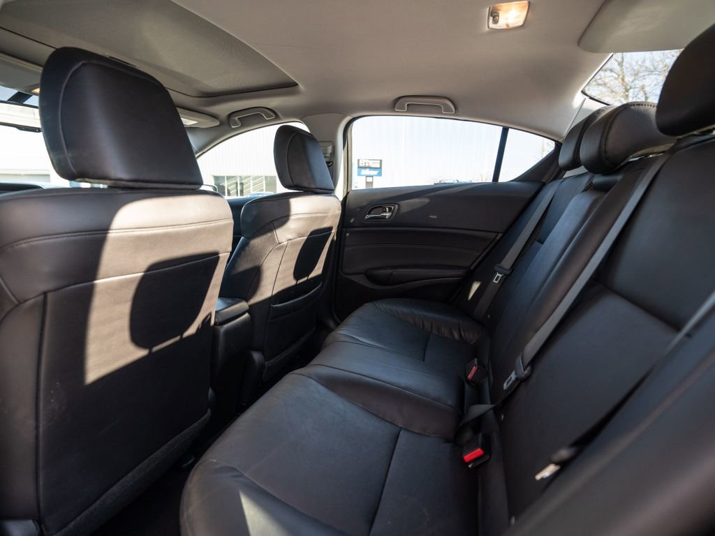 Certified 2018 Acura ILX w/ Premium Package image 39