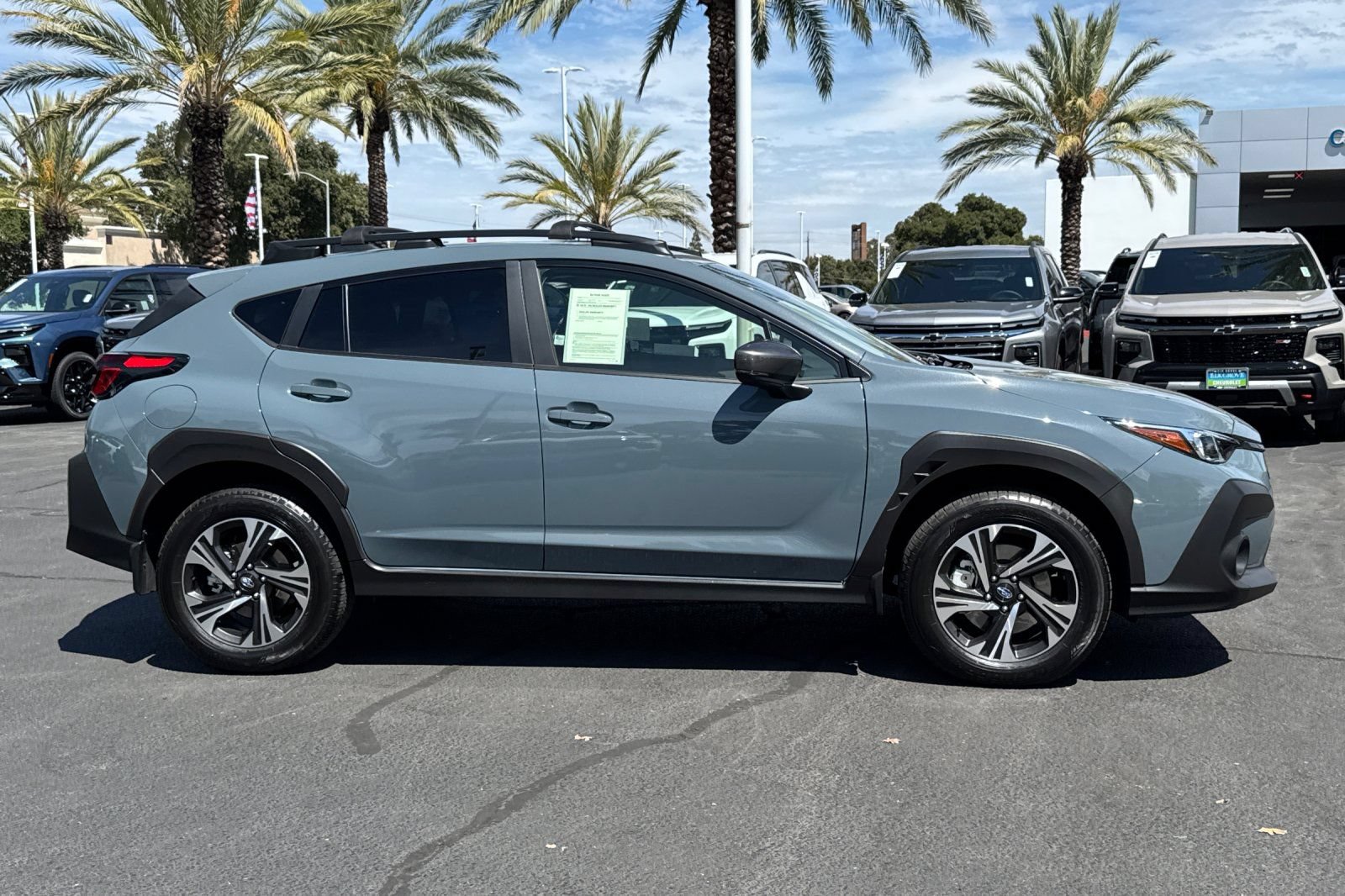 Used 2025 Subaru Crosstrek 2.5i Premium AWD/4WD image 2