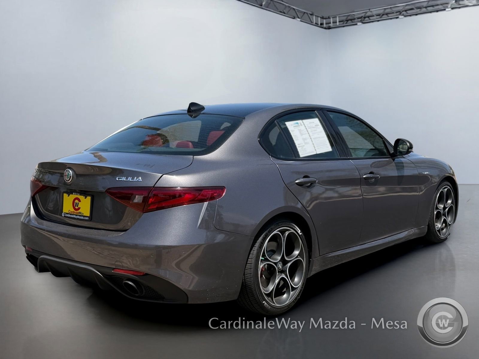 Used 2022 Alfa Romeo Giulia Veloce RWD image 4