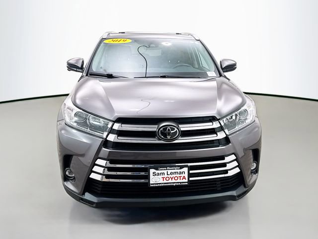 Used 2019 Toyota Highlander Limited image 2