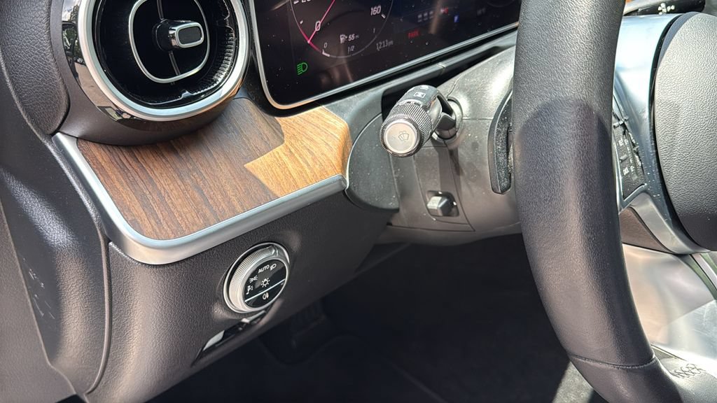 Certified 2025 Mercedes-Benz C 300 Sedan image 24