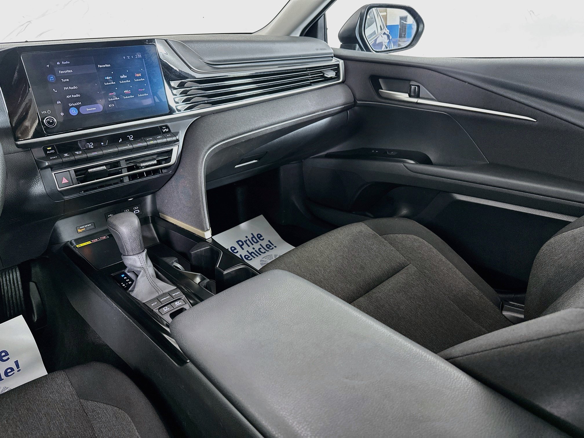 Used 2025 Toyota Camry LE FWD image 21