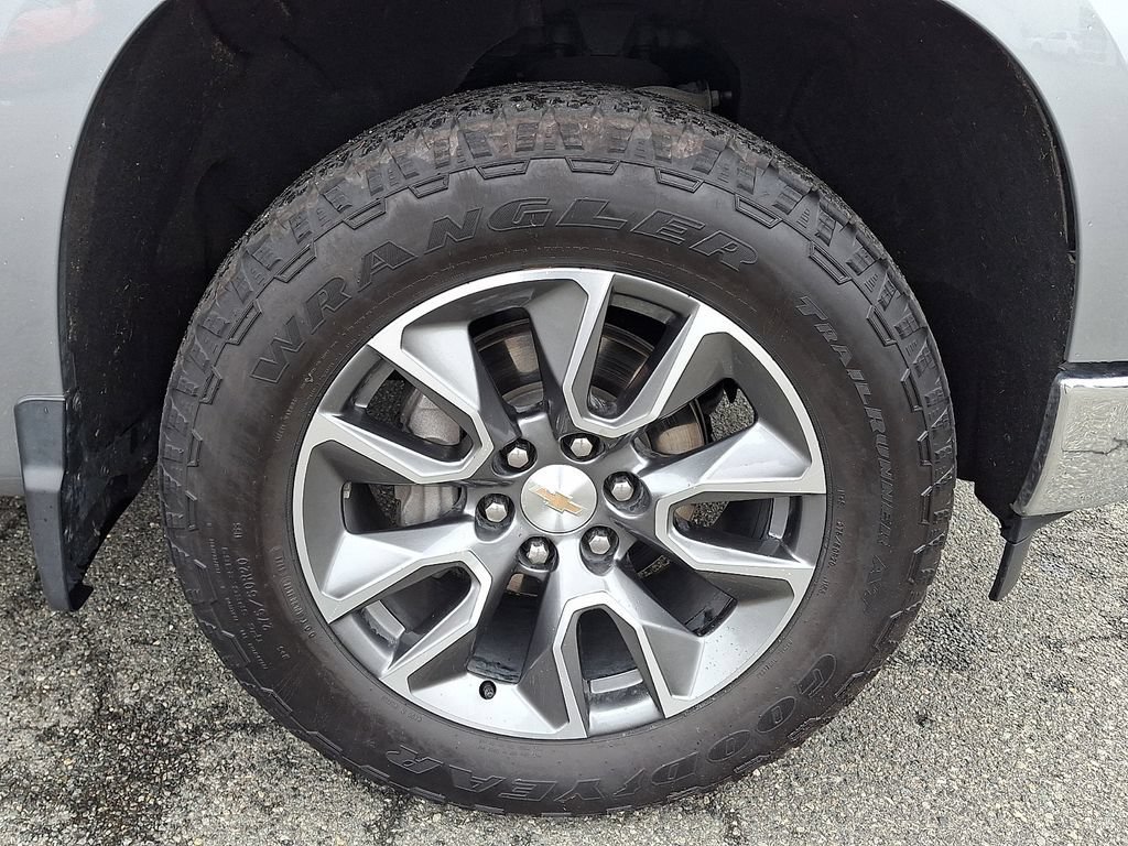 Used 2024 Chevrolet Silverado 1500 LT AWD/4WD image 8