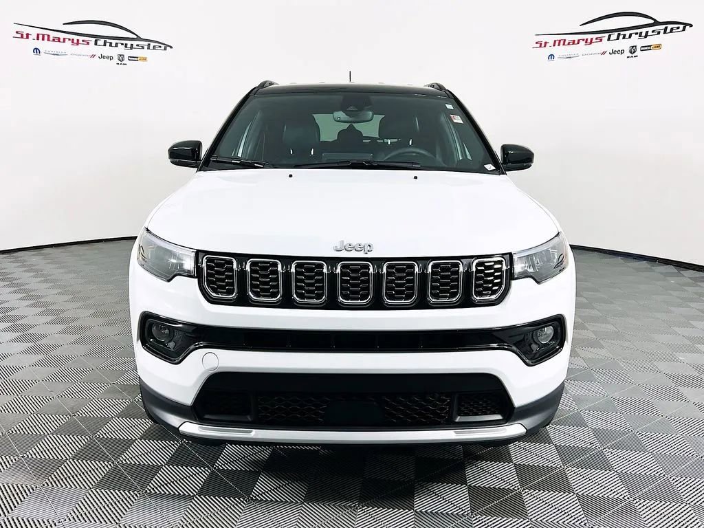 Used 2025 Jeep Compass Limited AWD/4WD image 3