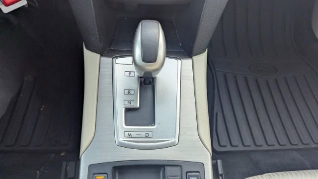 Used 2011 Subaru Outback 2.5i Premium w/ All-Weather Pkg image 35
