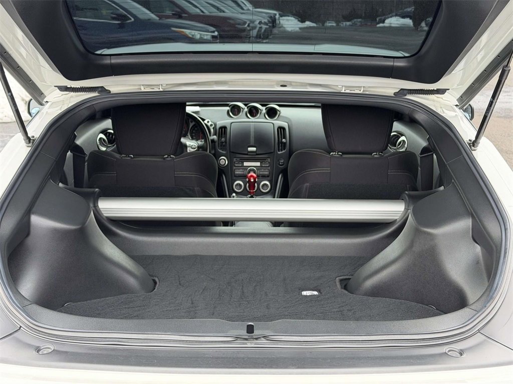 Used 2014 Nissan 370Z Coupe image 13