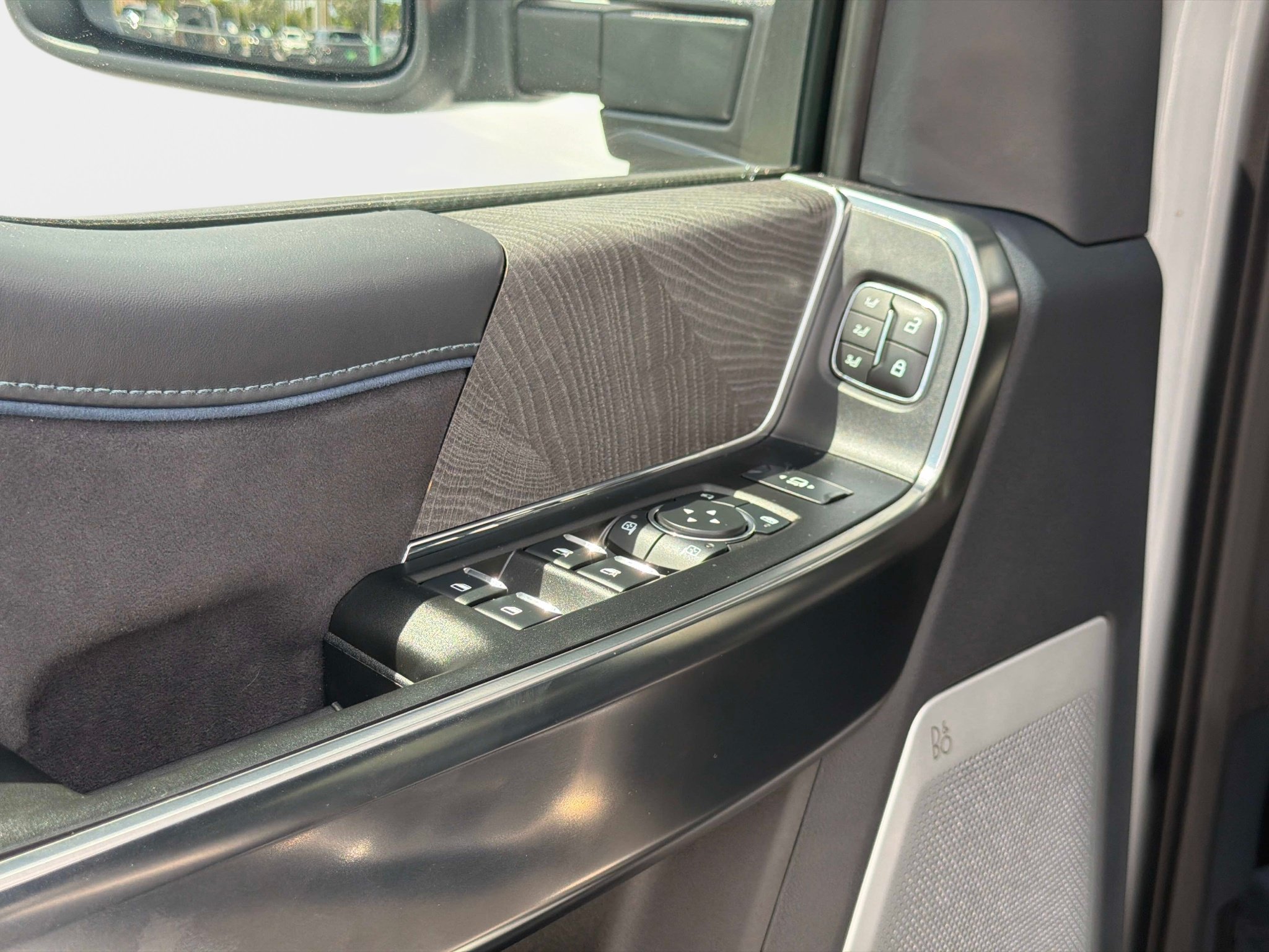 Used 2025 Ford F250 Platinum AWD/4WD image 31