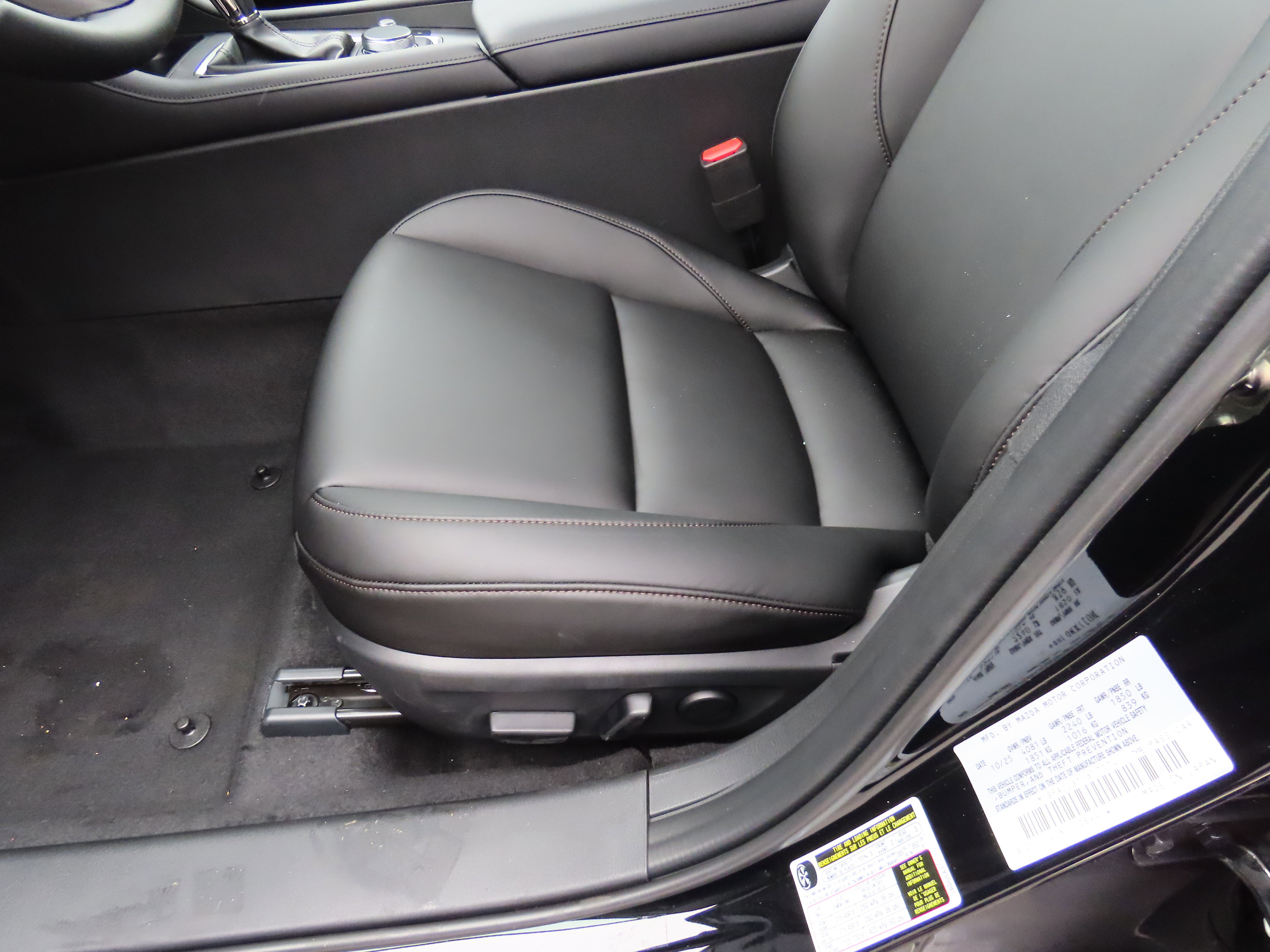 New 2026 MAZDA MAZDA3 2.5 S Sedan w/ Preferred Pkg image 36