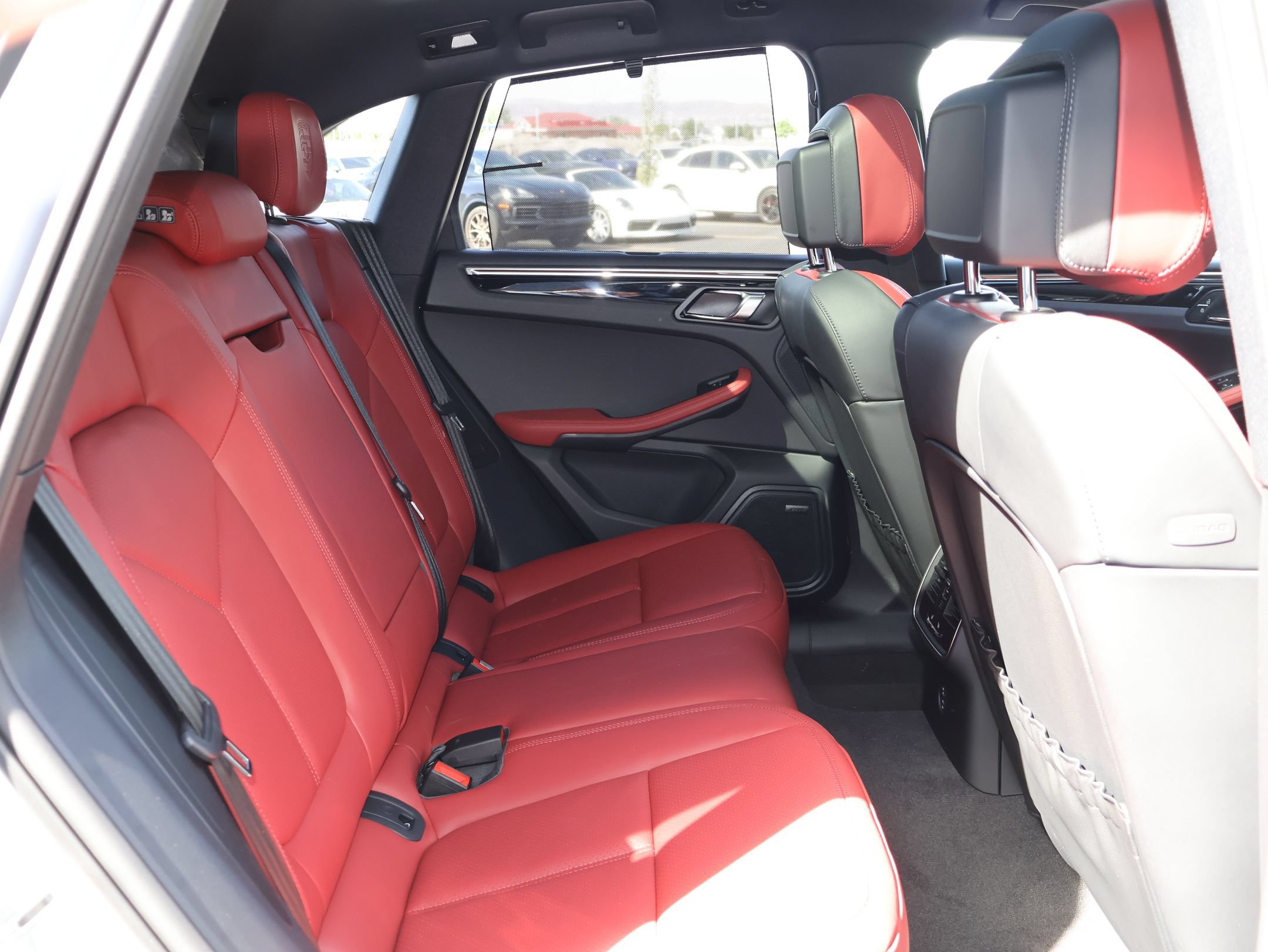 New 2026 Porsche Macan Turbo AWD/4WD image 25