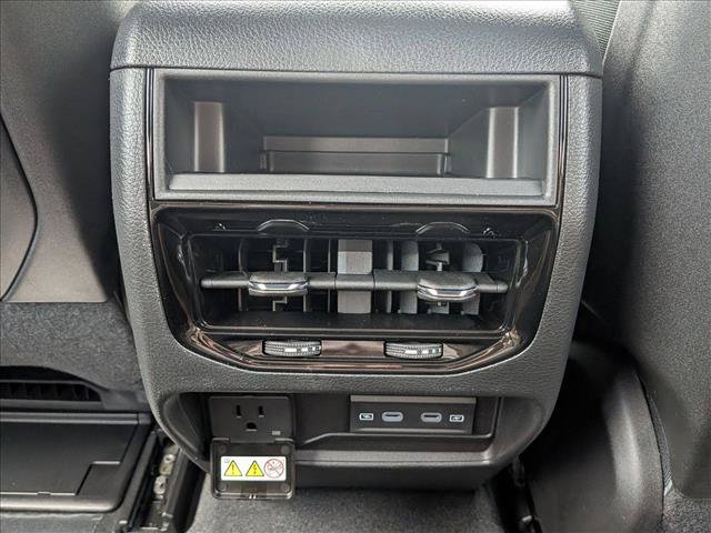 New 2026 Jeep Grand Cherokee Altitude AWD/4WD image 18