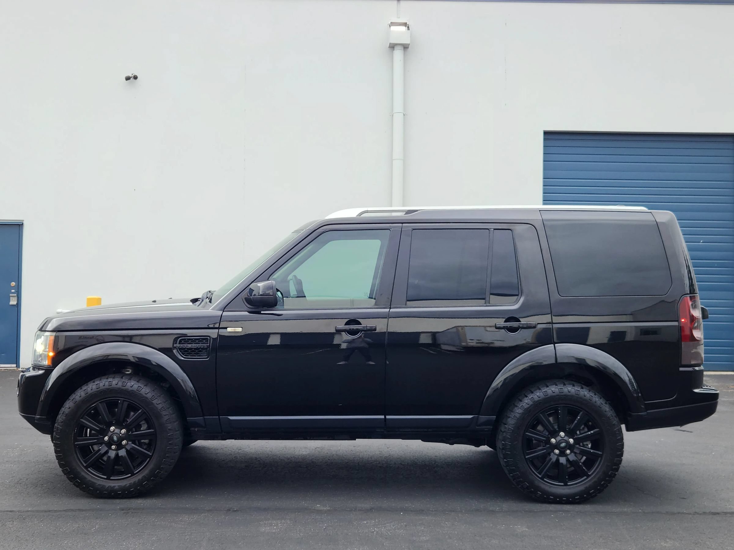 Used 2012 Land Rover LR4 HSE LUX AWD/4WD image 2