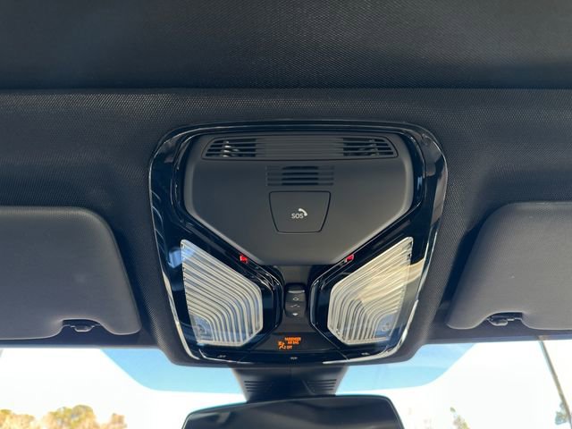 Used 2025 BMW 330i Sedan w/ Premium Package image 28