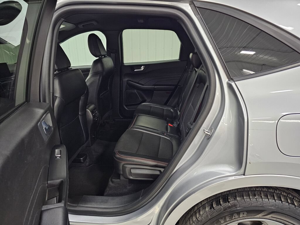 Used 2023 Ford Escape ST-Line Select AWD/4WD image 12