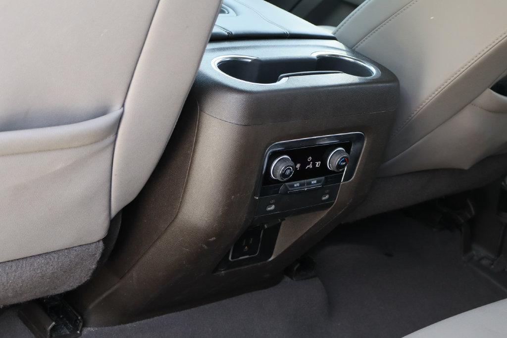 Certified 2024 Chevrolet Suburban LT RWD image 24