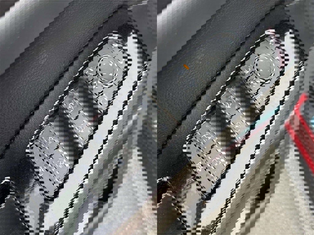 Used 2022 Nissan Pathfinder Platinum w/ Cargo Package image 14