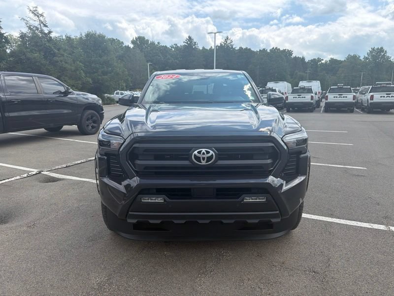 Used 2024 Toyota Tacoma SR5 AWD/4WD image 8